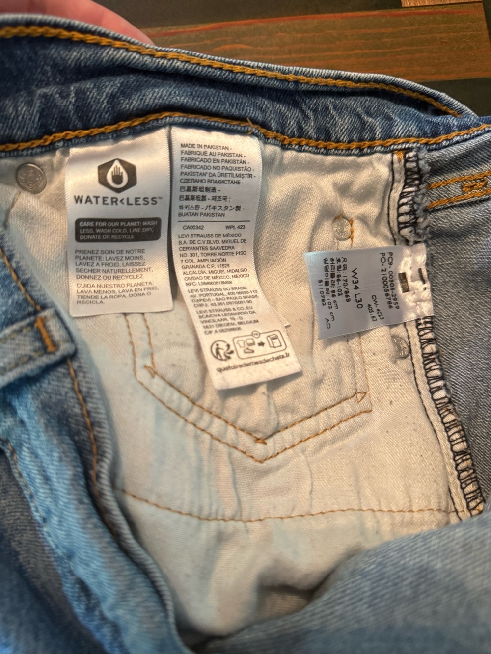 Men’s Levi’s 505 Jeans - Picture 7 of 9
